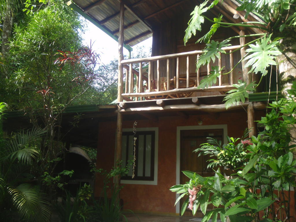 مال باييس Pachamama Tropical Garden Lodge الغرفة الصورة