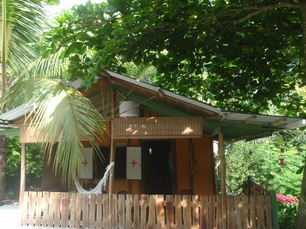 مال باييس Pachamama Tropical Garden Lodge الغرفة الصورة