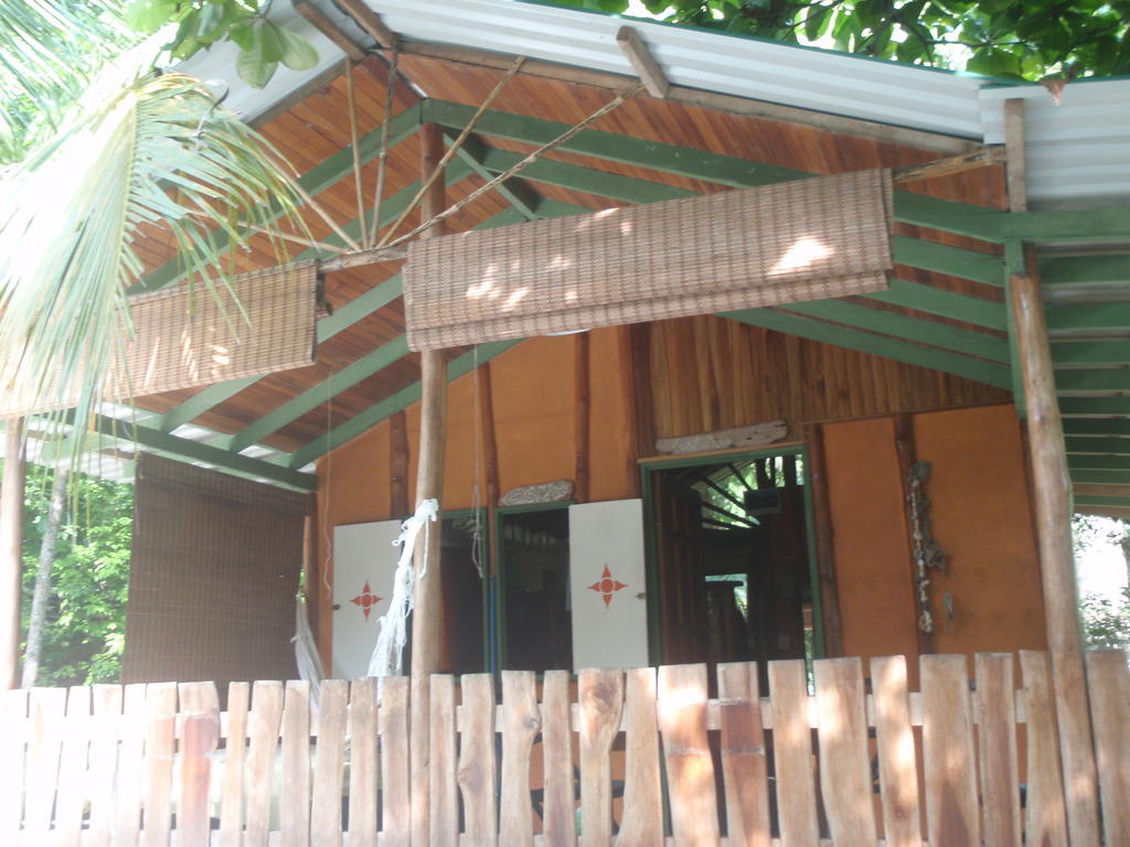 مال باييس Pachamama Tropical Garden Lodge الغرفة الصورة