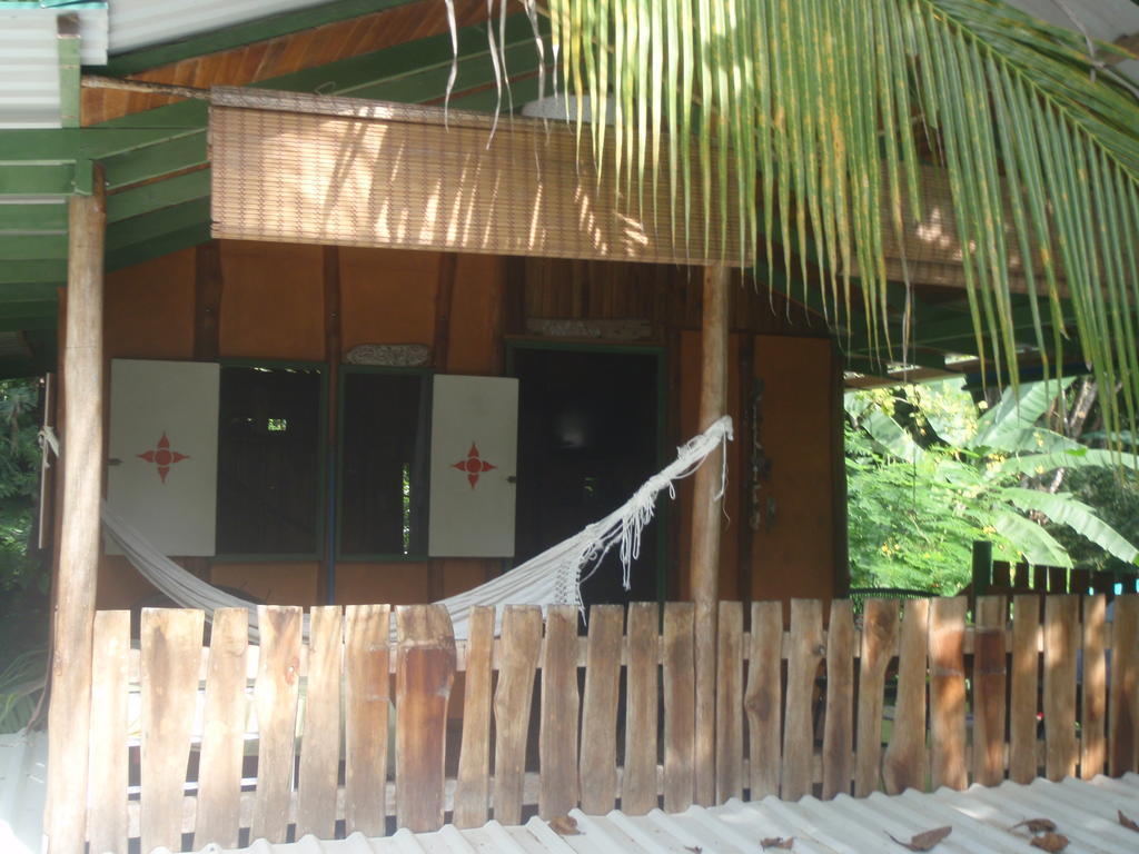 مال باييس Pachamama Tropical Garden Lodge الغرفة الصورة